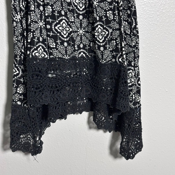 Mossimo Supply Co Women Sleeveless Black Print Tank Top size XS. - Picture 3 of 7